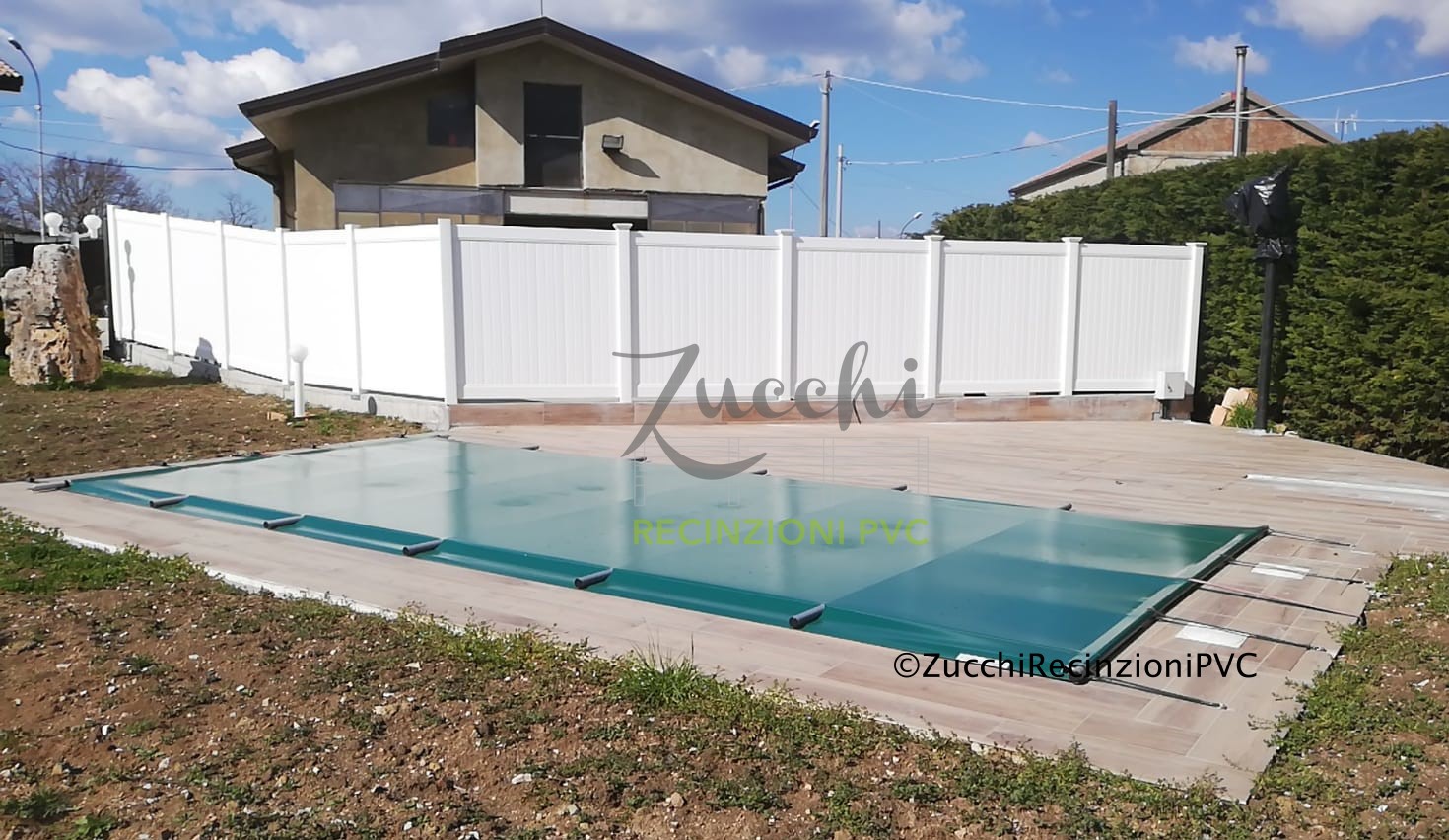 protezione della piscina con recinzioni in pvc